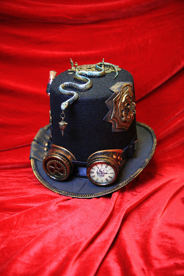 Steampunk Gear-Embellished Top Hat (Green Snake Carrying Lamp)