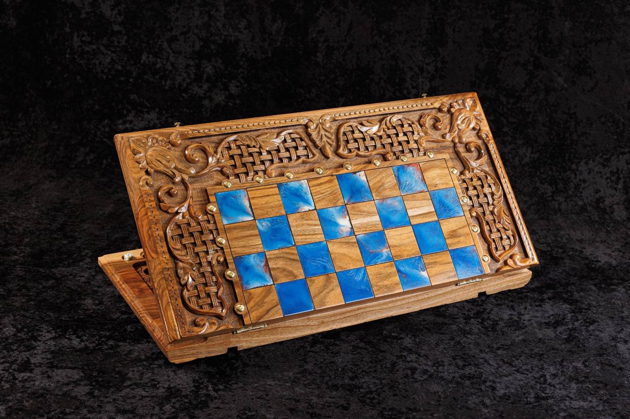 Majestic Elegance – Luxury Handcrafted 2 in 1 Chess & Backgammon Set