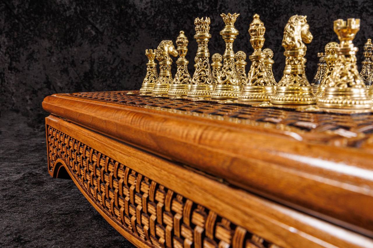 Imperial Legacy – Handcrafted Luxury Chess Set with Intricate Storage