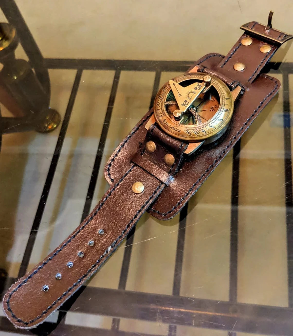 New arrival compass wrist watch with leather straps