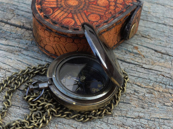 Beautiful Anchor pocket  compass with bag